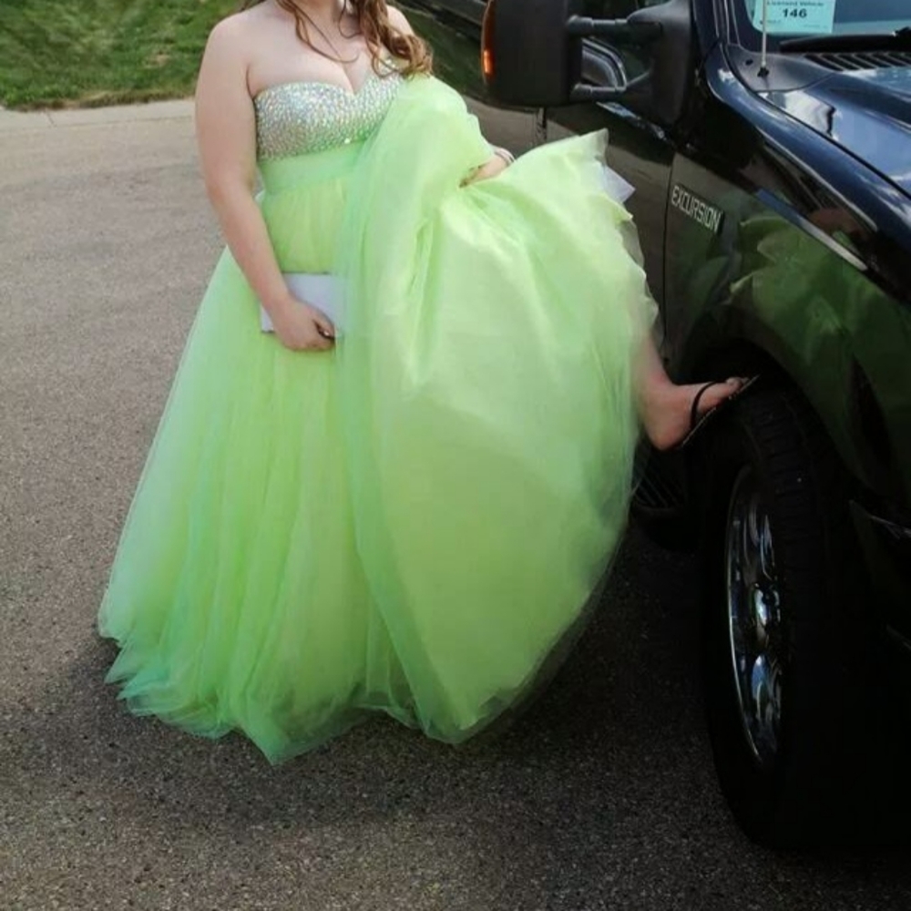 Graduation/Prom/Formal Gown